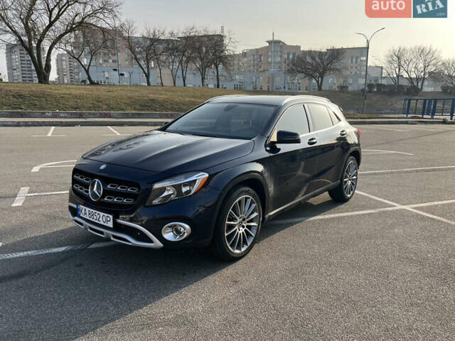 Синий Мерседес ГЛА-Класс, объемом двигателя 2 л и пробегом 143 тыс. км за 16500 $, фото 1 на Automoto.ua