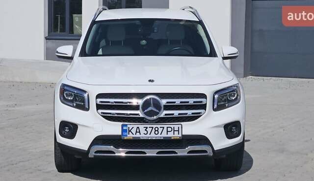 Білий Мерседес GLB-Class, об'ємом двигуна 1.99 л та пробігом 54 тис. км за 30400 $, фото 1 на Automoto.ua
