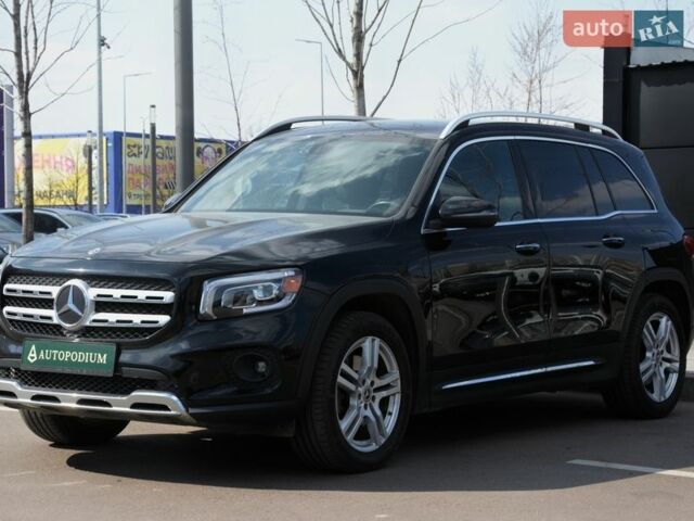 Черный Мерседес GLB-Class, объемом двигателя 2 л и пробегом 58 тыс. км за 33900 $, фото 1 на Automoto.ua