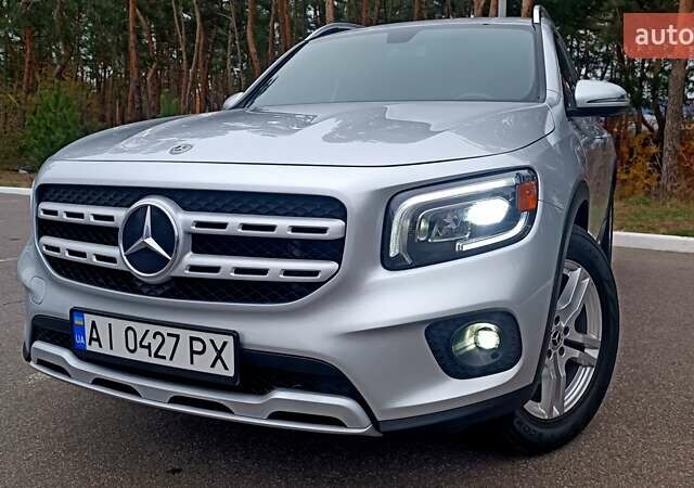 Серый Мерседес GLB-Class, объемом двигателя 2 л и пробегом 84 тыс. км за 31700 $, фото 1 на Automoto.ua