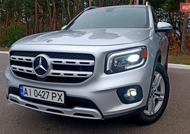 Сірий Мерседес GLB-Class, об'ємом двигуна 2 л та пробігом 84 тис. км за 29900 $, фото 1 на Automoto.ua