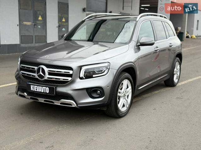 Сірий Мерседес GLB-Class, об'ємом двигуна 1.99 л та пробігом 29 тис. км за 35000 $, фото 1 на Automoto.ua