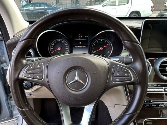 Серый Мерседес GLC 300, объемом двигателя 1.99 л и пробегом 0 тыс. км за 98019 $, фото 1 на Automoto.ua