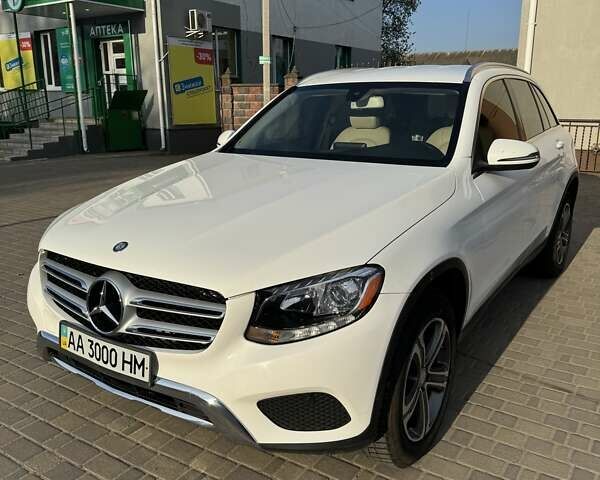 Білий Мерседес ГЛЦ-Клас, об'ємом двигуна 1.99 л та пробігом 95 тис. км за 25900 $, фото 1 на Automoto.ua