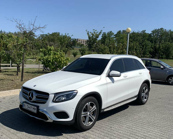 Білий Мерседес ГЛЦ-Клас, об'ємом двигуна 2.14 л та пробігом 225 тис. км за 28500 $, фото 1 на Automoto.ua