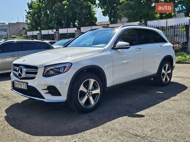 Белый Мерседес ГЛЦ-Класс, объемом двигателя 1.99 л и пробегом 57 тыс. км за 25500 $, фото 1 на Automoto.ua