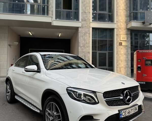 Мерседес ГЛЦ-Класс 2017 в Киеве на Automoto.ua Белый Мерседес ГЛЦ-Класс, объемом двигателя 2.14 л и пробегом 98 тыс. км за 39500 $, фото 1 на Automoto.ua