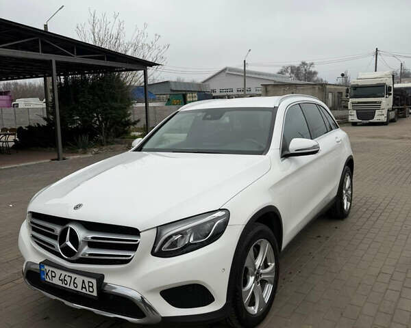 Белый Мерседес ГЛЦ-Класс, объемом двигателя 2.14 л и пробегом 140 тыс. км за 29000 $, фото 1 на Automoto.ua