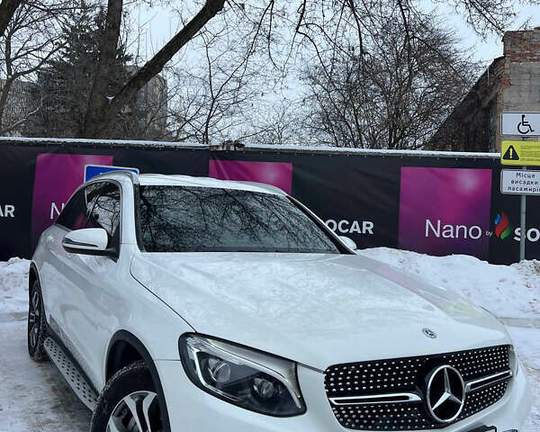 Белый Мерседес ГЛЦ-Класс, объемом двигателя 2.14 л и пробегом 222 тыс. км за 29800 $, фото 1 на Automoto.ua