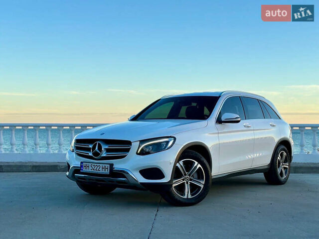 Белый Мерседес ГЛЦ-Класс, объемом двигателя 2.2 л и пробегом 190 тыс. км за 28599 $, фото 1 на Automoto.ua