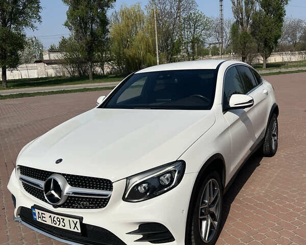 Белый Мерседес ГЛЦ-Класс, объемом двигателя 2.14 л и пробегом 157 тыс. км за 35000 $, фото 1 на Automoto.ua