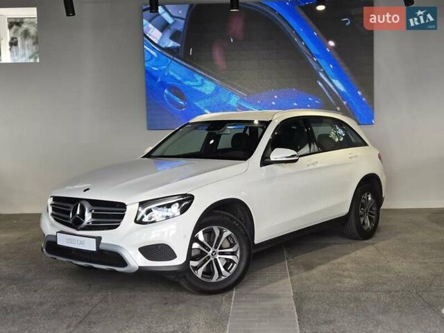 Белый Мерседес ГЛЦ-Класс, объемом двигателя 2.14 л и пробегом 47 тыс. км за 33500 $, фото 1 на Automoto.ua