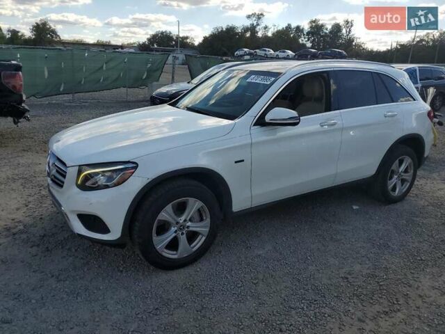 Белый Мерседес ГЛЦ-Класс, объемом двигателя 1.99 л и пробегом 97 тыс. км за 6000 $, фото 1 на Automoto.ua