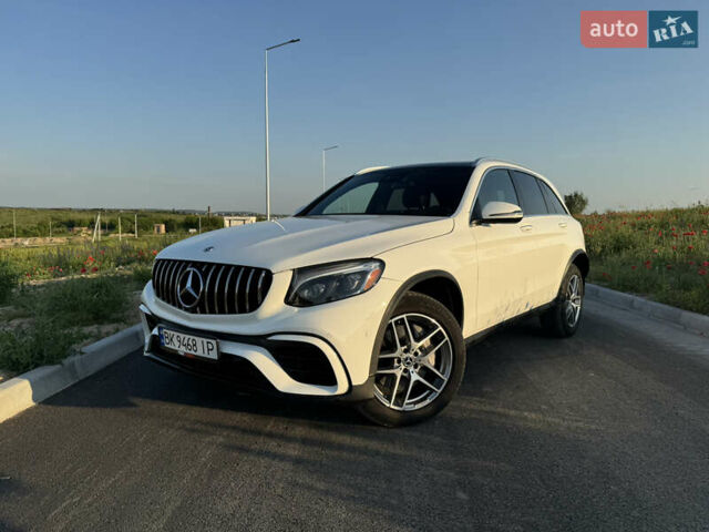 Мерседес ГЛЦ-Класс 2019 в Ровно на Automoto.ua Белый Мерседес ГЛЦ-Класс, объемом двигателя 2 л и пробегом 40 тыс. км за 32000 $, фото 1 на Automoto.ua