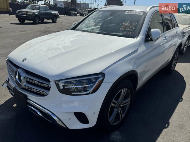 Білий Мерседес ГЛЦ-Клас, об'ємом двигуна 2 л та пробігом 37 тис. км за 25500 $, фото 1 на Automoto.ua
