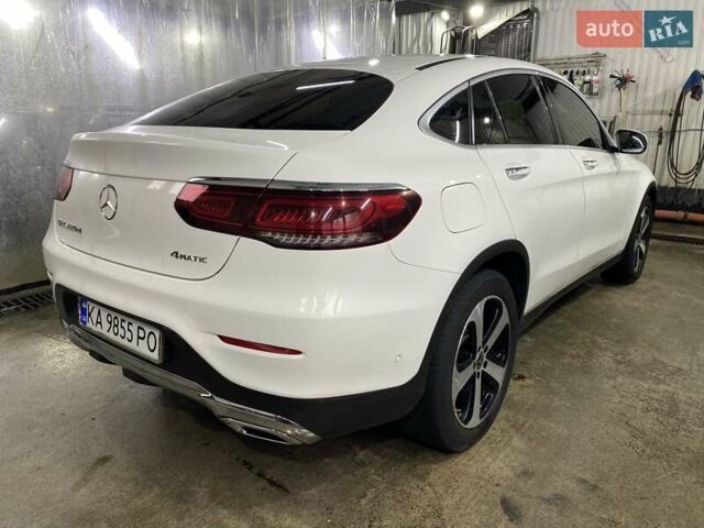 Белый Мерседес ГЛЦ-Класс, объемом двигателя 1.95 л и пробегом 83 тыс. км за 47800 $, фото 1 на Automoto.ua