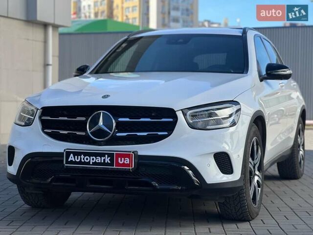 Білий Мерседес ГЛЦ-Клас, об'ємом двигуна 2 л та пробігом 37 тис. км за 48790 $, фото 1 на Automoto.ua