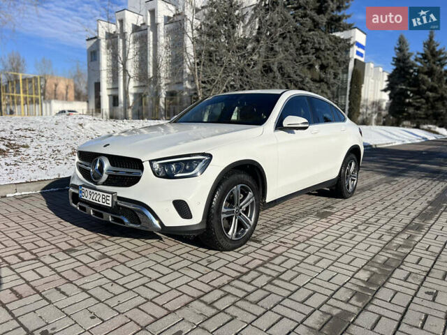 Белый Мерседес ГЛЦ-Класс, объемом двигателя 1.95 л и пробегом 37 тыс. км за 57500 $, фото 1 на Automoto.ua