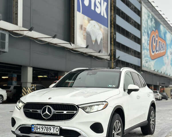 Білий Мерседес ГЛЦ-Клас, об'ємом двигуна 2 л та пробігом 18 тис. км за 59900 $, фото 1 на Automoto.ua