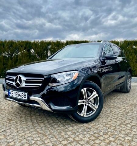 Чорний Мерседес ГЛЦ-Клас, об'ємом двигуна 1.99 л та пробігом 105 тис. км за 33800 $, фото 1 на Automoto.ua