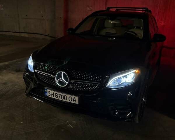 Черный Мерседес ГЛЦ-Класс, объемом двигателя 1.99 л и пробегом 73 тыс. км за 28500 $, фото 1 на Automoto.ua