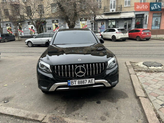 Черный Мерседес ГЛЦ-Класс, объемом двигателя 1.99 л и пробегом 115 тыс. км за 25000 $, фото 1 на Automoto.ua