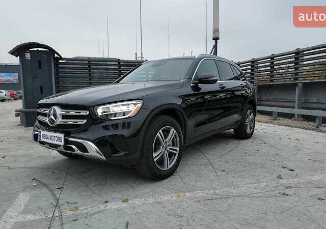Черный Мерседес ГЛЦ-Класс, объемом двигателя 1.99 л и пробегом 29 тыс. км за 37990 $, фото 1 на Automoto.ua