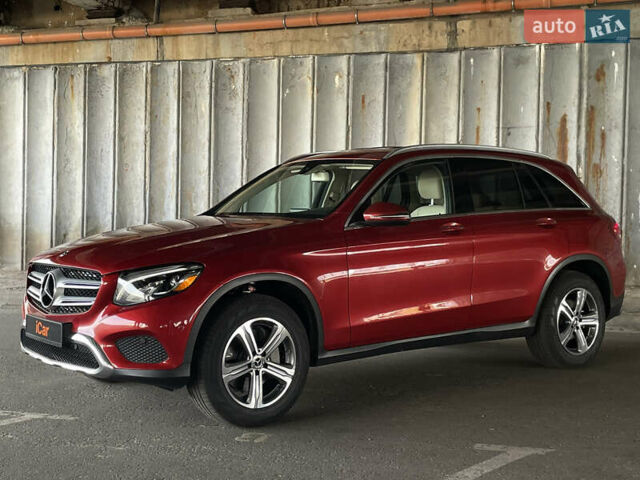 Красный Мерседес ГЛЦ-Класс, объемом двигателя 1.99 л и пробегом 50 тыс. км за 28700 $, фото 1 на Automoto.ua