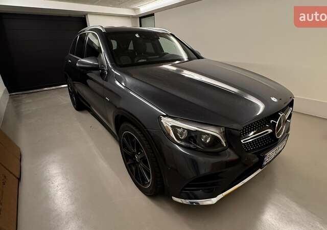 Серый Мерседес ГЛЦ-Класс, объемом двигателя 2 л и пробегом 120 тыс. км за 25500 $, фото 1 на Automoto.ua