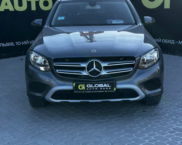 Мерседес ГЛЦ-Класс 2017 в Львове на Automoto.ua Серый Мерседес ГЛЦ-Класс, объемом двигателя 2.14 л и пробегом 199 тыс. км за 27700 $, фото 1 на Automoto.ua