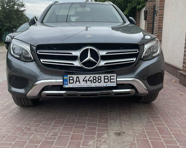 Серый Мерседес ГЛЦ-Класс, объемом двигателя 1.99 л и пробегом 140 тыс. км за 25500 $, фото 1 на Automoto.ua