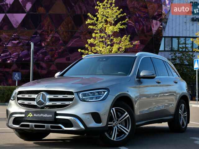 Серый Мерседес ГЛЦ-Класс, объемом двигателя 1.95 л и пробегом 153 тыс. км за 41900 $, фото 1 на Automoto.ua