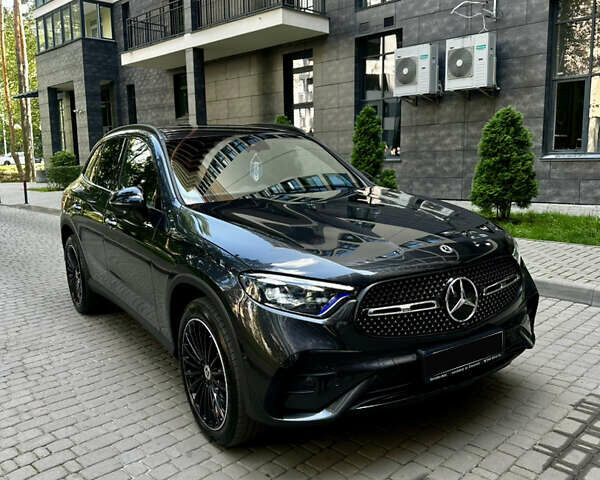 Серый Мерседес ГЛЦ-Класс, объемом двигателя 1.99 л и пробегом 24 тыс. км за 79999 $, фото 1 на Automoto.ua