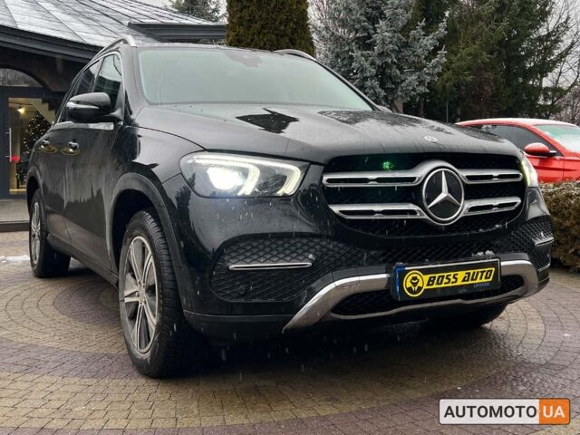 Чорний Мерседес GLE 300, об'ємом двигуна 2 л та пробігом 26 тис. км за 65800 $, фото 1 на Automoto.ua