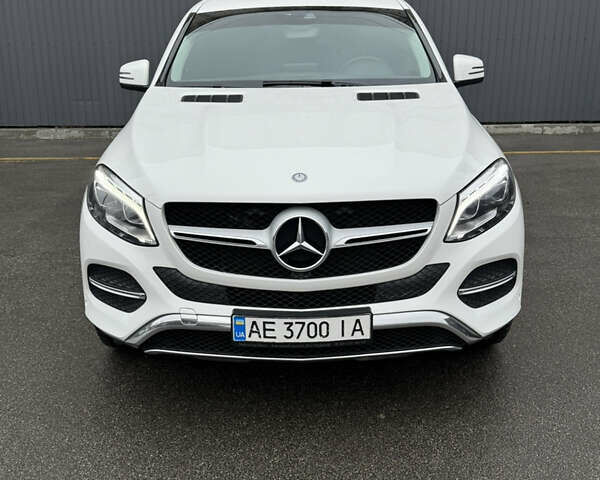 Білий Мерседес ГЛЕ-Клас, об'ємом двигуна 3 л та пробігом 196 тис. км за 34000 $, фото 1 на Automoto.ua