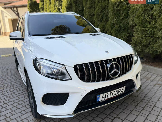 Белый Мерседес ГЛЕ-Класс, объемом двигателя 3 л и пробегом 155 тыс. км за 24900 $, фото 1 на Automoto.ua