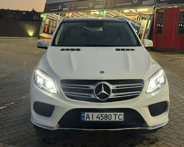 Белый Мерседес ГЛЕ-Класс, объемом двигателя 3 л и пробегом 160 тыс. км за 35500 $, фото 1 на Automoto.ua