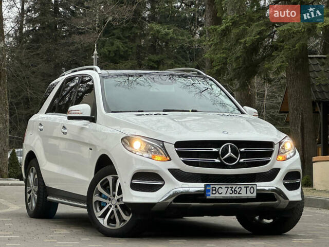 Белый Мерседес ГЛЕ-Класс, объемом двигателя 3 л и пробегом 198 тыс. км за 26500 $, фото 1 на Automoto.ua