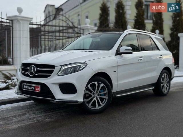 Белый Мерседес ГЛЕ-Класс, объемом двигателя 3 л и пробегом 64 тыс. км за 41490 $, фото 1 на Automoto.ua