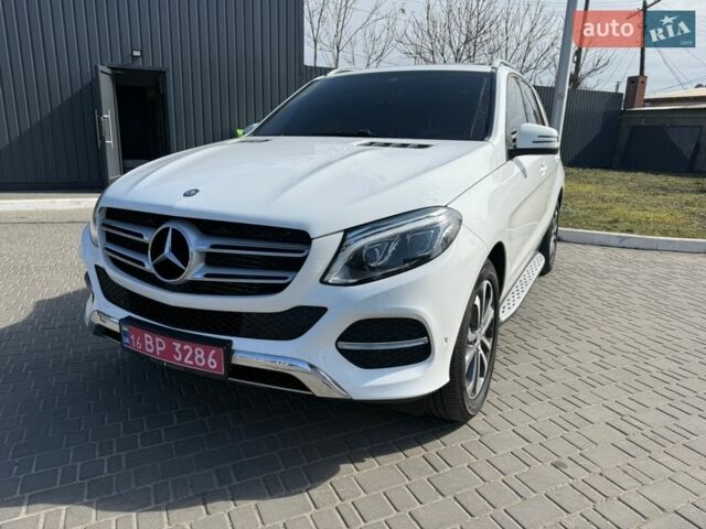Белый Мерседес ГЛЕ-Класс, объемом двигателя 2.2 л и пробегом 173 тыс. км за 29500 $, фото 1 на Automoto.ua