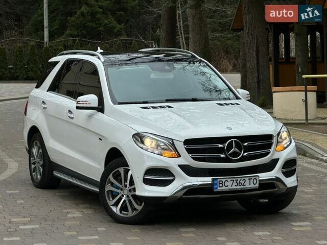 Белый Мерседес ГЛЕ-Класс, объемом двигателя 3 л и пробегом 198 тыс. км за 29200 $, фото 1 на Automoto.ua