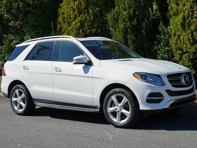 Белый Мерседес ГЛЕ-Класс, объемом двигателя 3.5 л и пробегом 66 тыс. км за 10700 $, фото 1 на Automoto.ua