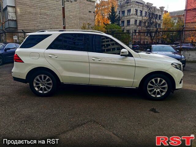 Білий Мерседес ГЛЕ-Клас, об'ємом двигуна 2.1 л та пробігом 90 тис. км за 36999 $, фото 1 на Automoto.ua