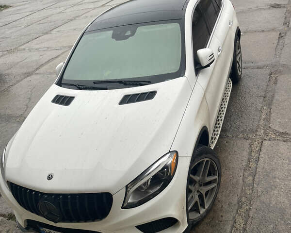 Белый Мерседес ГЛЕ-Класс, объемом двигателя 2.99 л и пробегом 72 тыс. км за 60000 $, фото 1 на Automoto.ua