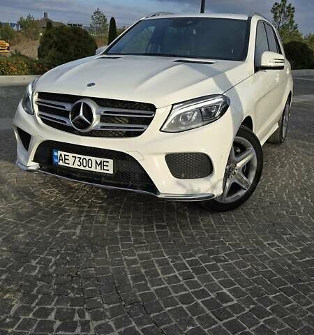 Белый Мерседес ГЛЕ-Класс, объемом двигателя 3 л и пробегом 82 тыс. км за 36000 $, фото 1 на Automoto.ua