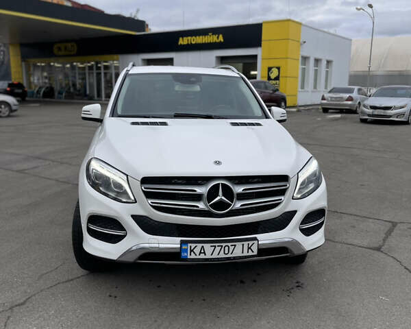 Белый Мерседес ГЛЕ-Класс, объемом двигателя 2.2 л и пробегом 285 тыс. км за 24500 $, фото 1 на Automoto.ua