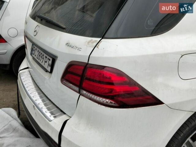 Белый Мерседес ГЛЕ-Класс, объемом двигателя 2.99 л и пробегом 155 тыс. км за 16999 $, фото 1 на Automoto.ua