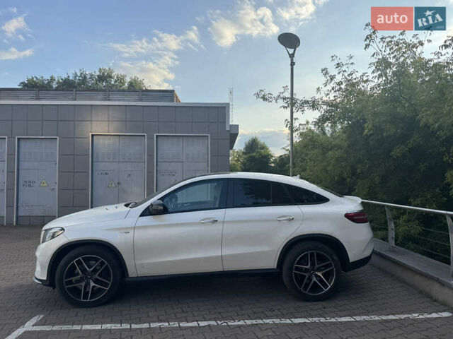 Белый Мерседес ГЛЕ-Класс, объемом двигателя 3 л и пробегом 164 тыс. км за 43500 $, фото 1 на Automoto.ua