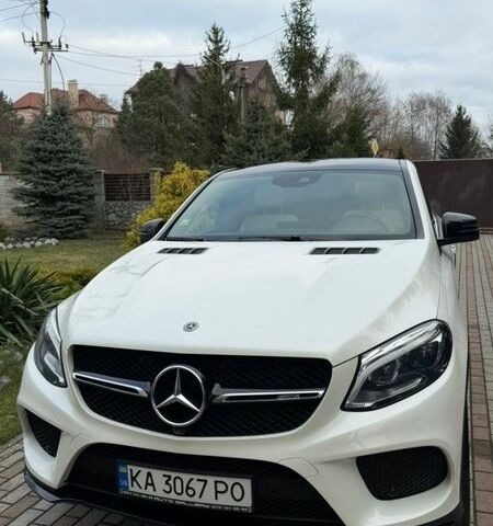 Белый Мерседес ГЛЕ-Класс, объемом двигателя 3 л и пробегом 107 тыс. км за 47500 $, фото 1 на Automoto.ua