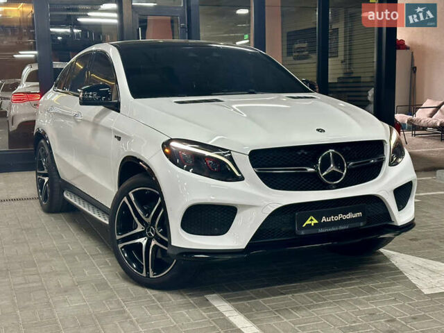 Белый Мерседес ГЛЕ-Класс, объемом двигателя 3 л и пробегом 83 тыс. км за 48000 $, фото 1 на Automoto.ua